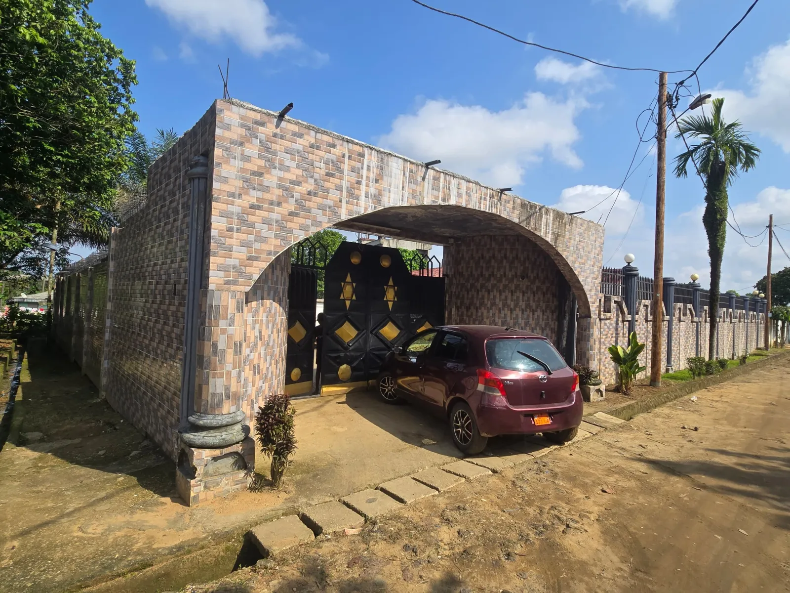 Vaste Villa à vendre Logbessou 1000m2 au Cameroun