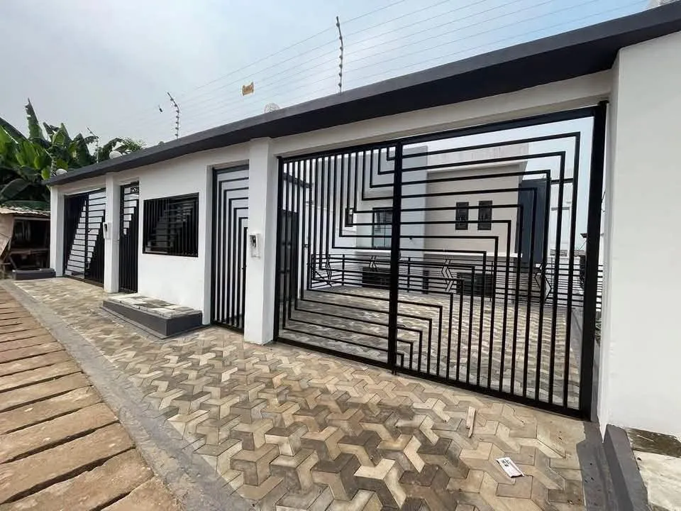 Duplex haut standing à vendre à yassa cité Chirac  — Léa Group au Cameroun