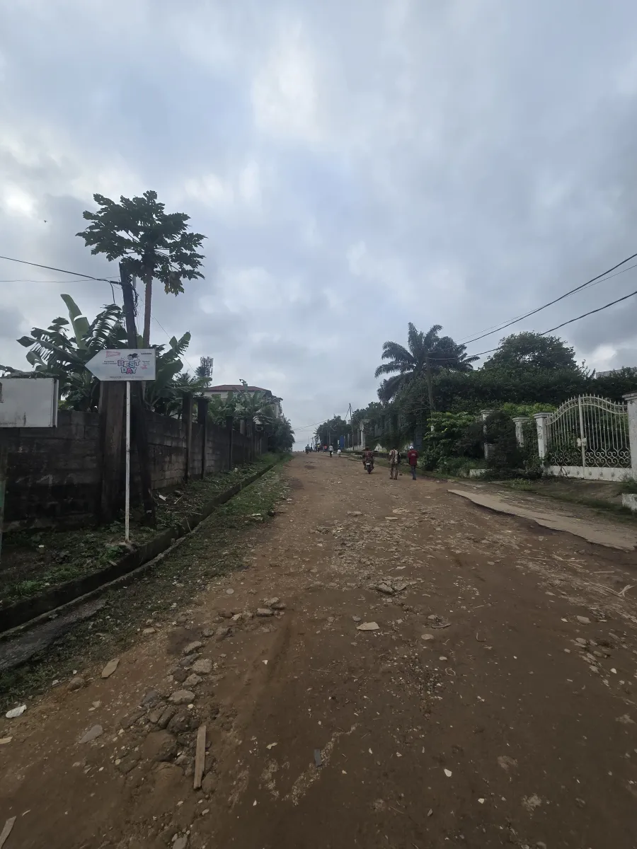 Terrain titré vendre santa Barbara Bonamoussadi 588m2 — Léa Group au Cameroun