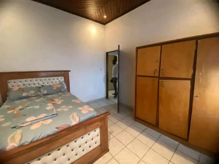 Somptueux Duplex à louer Ndogbong Bifaga — Léa Group au Cameroun