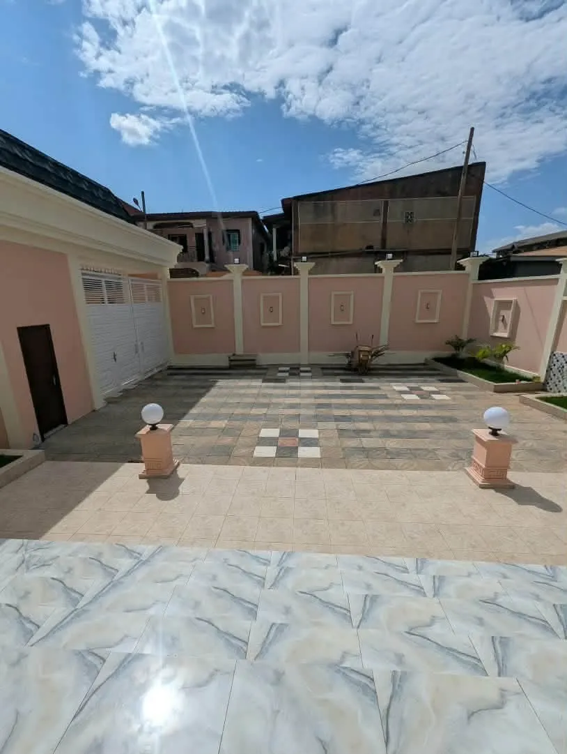 ▪️DUPLEX SUPER STANDING A VENDRE  📍YAOUNDÉ, QUARTIER #HAPPI — Léa Group au Cameroun