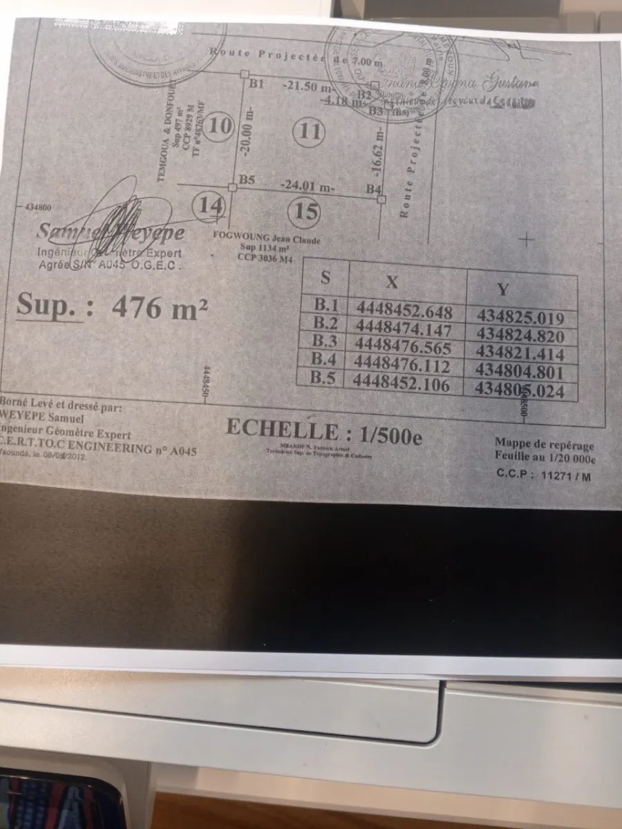 Terrain titré à vendre à Yaoundé quartier Emana superficie 475m2 — Léa Group au Cameroun